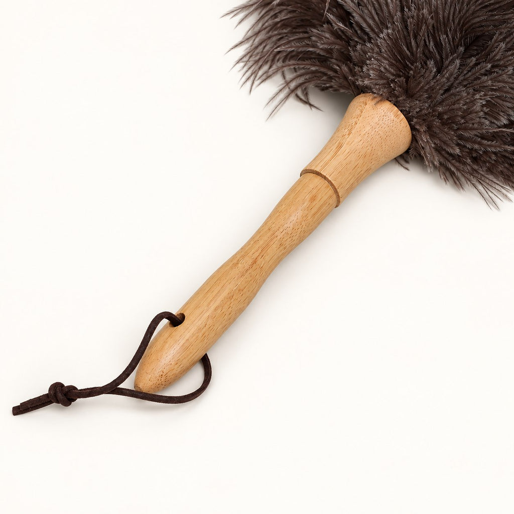 Beech wood handle and leather hanging loop detail on the Luvamira Classic Handheld duster.